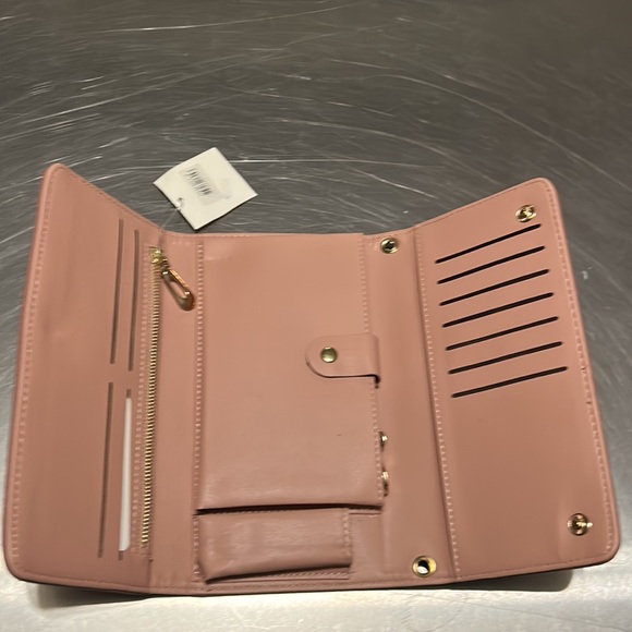 NWT Lovely Organizer Wallet with Wrist and Shoulder Strap - Picture 3 of 5